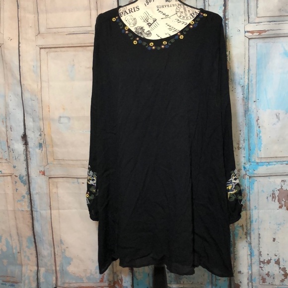 Altar’d State Embroidered Dress Peek-a-Boo Back Size Small Black - Picture 1 of 8
